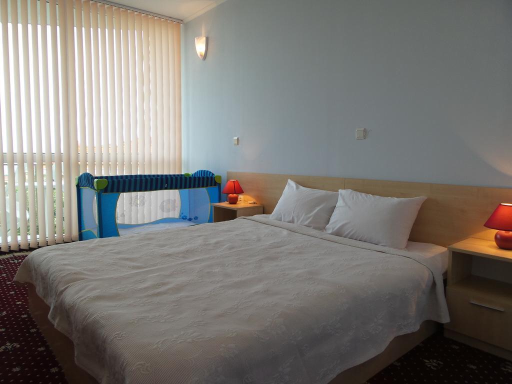 Hotel Paradise Golden Sands Esterno foto