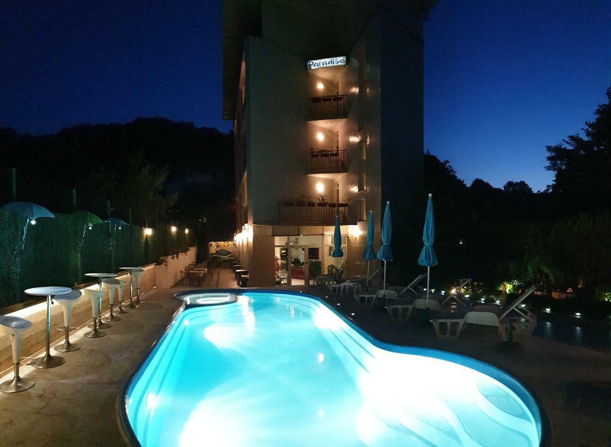 Hotel Paradise Golden Sands Esterno foto